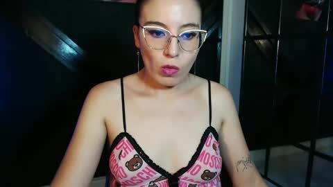 Snapshot of allisonlove_88 chatting on 7, 3, 2025 ALLISON online show from 7, 3, 2025