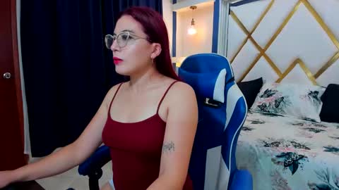 Snapshot of allisonlove_88 chatting on 17, 9, 2025 ALLISON online show from 17, 9, 2025