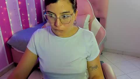 Snapshot of allisonlove_88 chatting on 8, 11, 2025 ALLISON online show from 8, 11, 2025