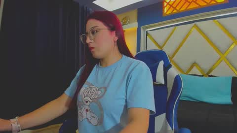 Snapshot of allisonlove_88 chatting on 3, 12, 2025 ALLISON online show from 3, 12, 2025