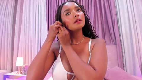 Snapshot of allisonn_bell chatting on 7, 3, 2025 Allison online show from 7, 3, 2025