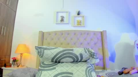 Snapshot of allisson_m chatting on 15, 2, 2025 allisson online show from 15, 2, 2025