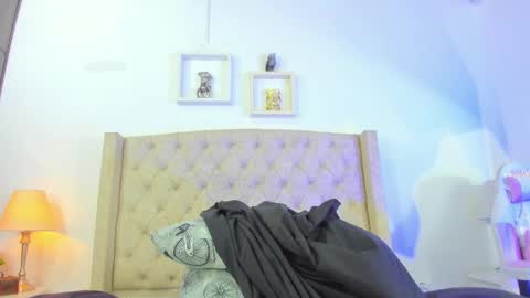 Snapshot of allisson_m chatting on 18, 2, 2025 allisson online show from 18, 2, 2025