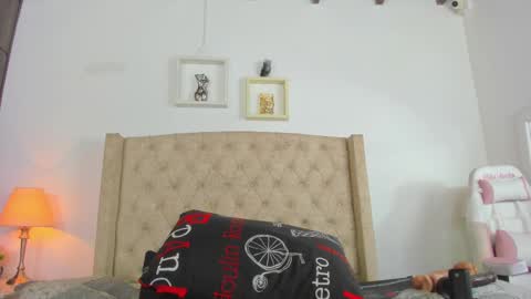 Snapshot of allisson_m chatting on 26, 2, 2025 allisson online show from 26, 2, 2025