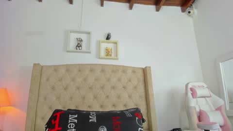 Snapshot of allisson_m chatting on 1, 3, 2025 allisson online show from 1, 3, 2025