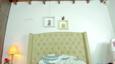 Snapshot of allisson_m chatting on 4, 3, 2025 allisson online show from 4, 3, 2025