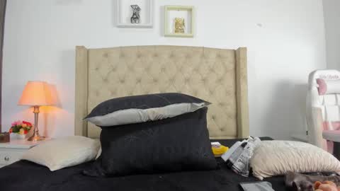 Snapshot of allisson_m chatting on 12, 9, 2025 allisson online show from 12, 9, 2025