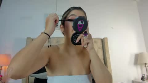 Snapshot of allisson_m chatting on 26, 10, 2025 allisson online show from 26, 10, 2025