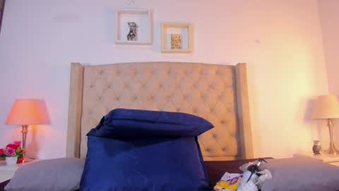 Snapshot of allisson_m chatting on 6, 11, 2025 allisson online show from 6, 11, 2025