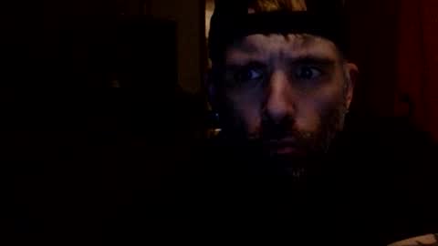 Snapshot of allitrunnin chatting on 16, 10, 2025 allitrunnin online show from 16, 10, 2025