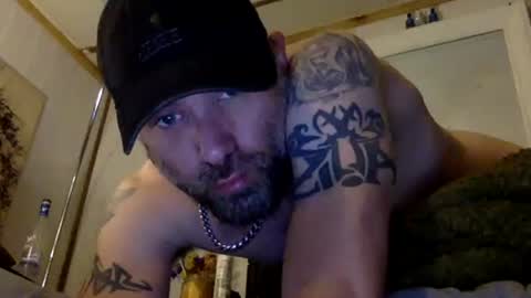 Snapshot of allitrunnin chatting on 1, 12, 2025 allitrunnin online show from 1, 12, 2025