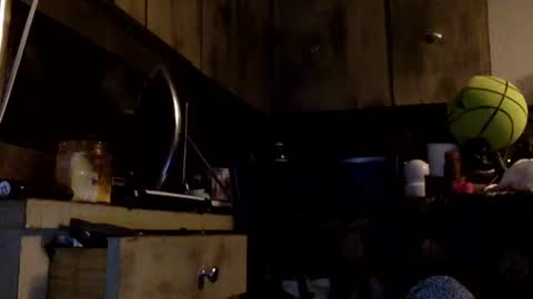 Snapshot of allitrunnin chatting on 14, 12, 2025 allitrunnin online show from 14, 12, 2025