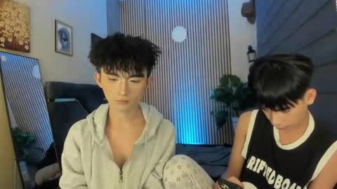 Snapshot of alluring_alpha chatting on 12, 11, 2025 kim and josh online show from 12, 11, 2025