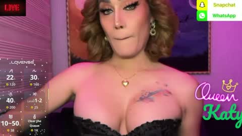 Snapshot of alluring_gemini chatting on 15, 5, 2026 Queen Majesty Katy online show from 15, 5, 2026