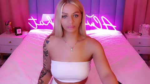 AlwaysHot online show from 21, 12, 2024