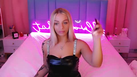 AlwaysHot online show from 7, 1, 2025