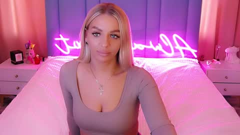 AlwaysHot online show from 20, 1, 2025