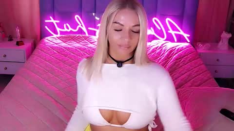 AlwaysHot online show from 3, 3, 2026