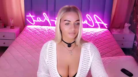 AlwaysHot online show from 15, 4, 2026