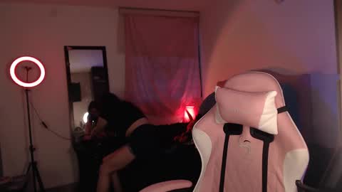 Snapshot of ally_donfort chatting on 11, 2, 2025 Ally online show from 11, 2, 2025