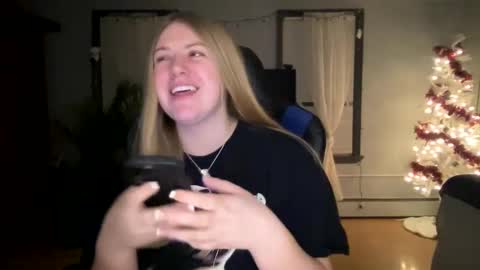 Snapshot of allyanalangel chatting on 24, 1, 2025 allyanalangel online show from 24, 1, 2025