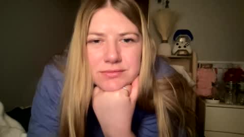 Snapshot of allyanalangel chatting on 16, 2, 2025 allyanalangel online show from 16, 2, 2025