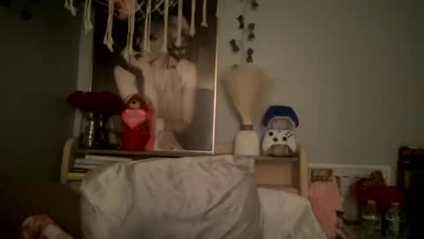 Snapshot of allyanalangel chatting on 16, 2, 2025 allyanalangel online show from 16, 2, 2025