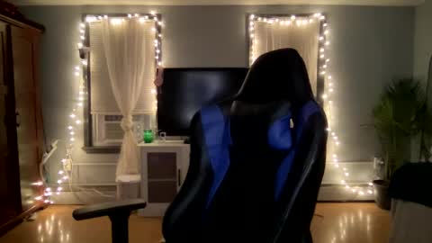 Snapshot of allyanalangel chatting on 5, 3, 2025 allyanalangel online show from 5, 3, 2025