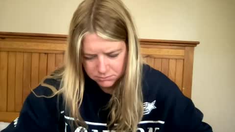 Snapshot of allyanalangel chatting on 9, 9, 2025 allyanalangel online show from 9, 9, 2025