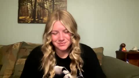 Snapshot of allyanalangel chatting on 16, 9, 2025 allyanalangel online show from 16, 9, 2025