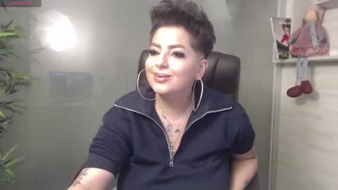 Snapshot of allyiah chatting on 12, 12, 2024 online show from 12, 12, 2024