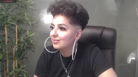 Snapshot of allyiah chatting on 24, 12, 2024 online show from 24, 12, 2024