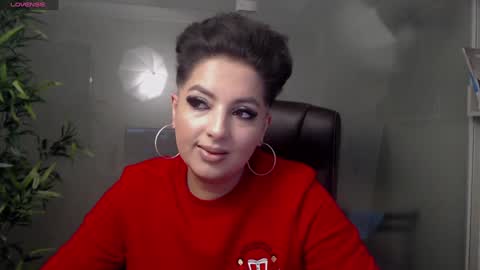 Snapshot of allyiah chatting on 18, 1, 2025 online show from 18, 1, 2025