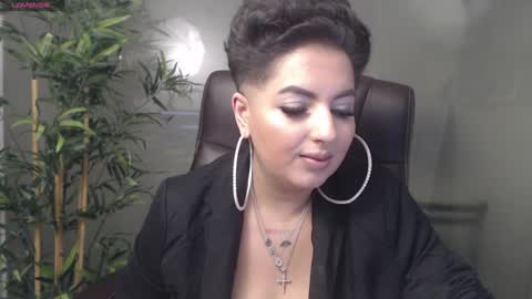 Snapshot of allyiah chatting on 20, 1, 2025 online show from 20, 1, 2025