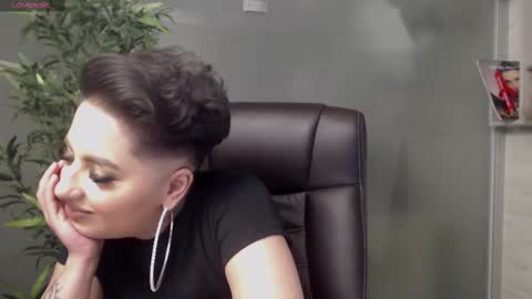 Snapshot of allyiah chatting on 13, 2, 2025 online show from 13, 2, 2025