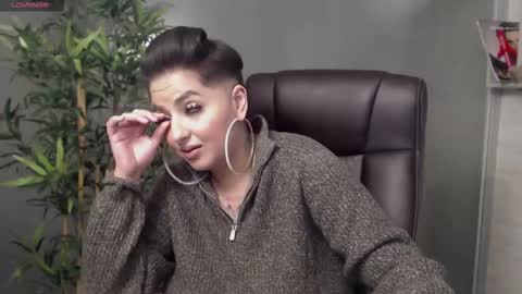 Snapshot of allyiah chatting on 17, 2, 2025 online show from 17, 2, 2025