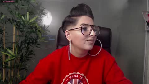 Snapshot of allyiah chatting on 17, 2, 2025 online show from 17, 2, 2025