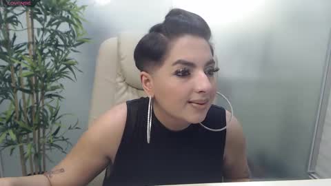 Snapshot of allyiah chatting on 25, 2, 2025 online show from 25, 2, 2025