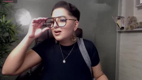 Snapshot of allyiah chatting on 26, 2, 2025 online show from 26, 2, 2025