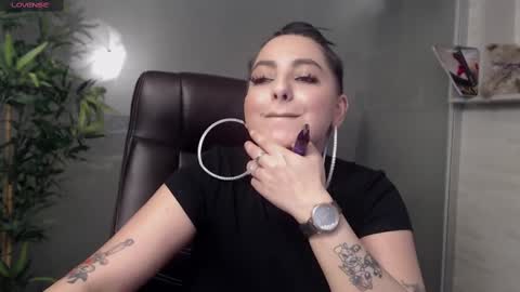 Snapshot of allyiah chatting on 11, 3, 2025 online show from 11, 3, 2025