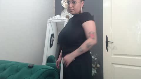         online show from 15, 5, 2026