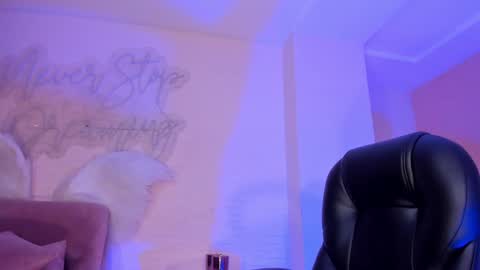 Snapshot of allyjensen chatting on 6, 2, 2025 Alisson online show from 6, 2, 2025