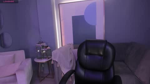 Snapshot of allyjensen chatting on 12, 3, 2025 Alisson online show from 12, 3, 2025
