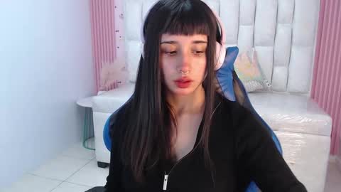 Snapshot of allyssa_bellini_s chatting on 13, 9, 2025 Allysa online show from 13, 9, 2025