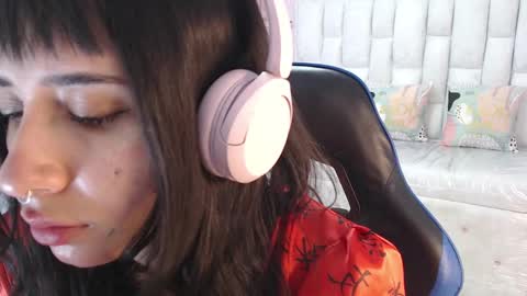 Allysa  online show from 21, 9, 2025