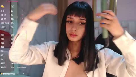 Snapshot of allyssa_bellini_s chatting on 30, 9, 2025 Allysa online show from 30, 9, 2025