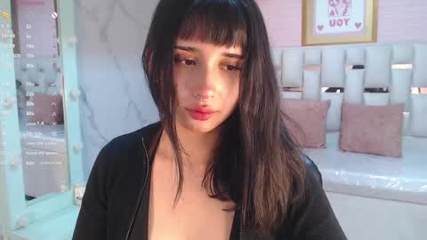 Snapshot of allyssa_bellini_s chatting on 2, 10, 2025 Allysa online show from 2, 10, 2025