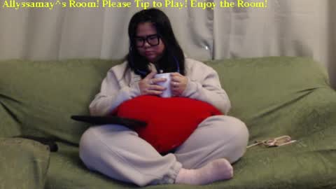 Snapshot of allyssamay chatting on 1, 1, 2025 Allyssamay online show from 1, 1, 2025