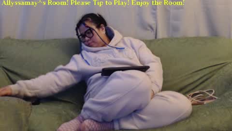 Snapshot of allyssamay chatting on 10, 1, 2025 Allyssamay online show from 10, 1, 2025