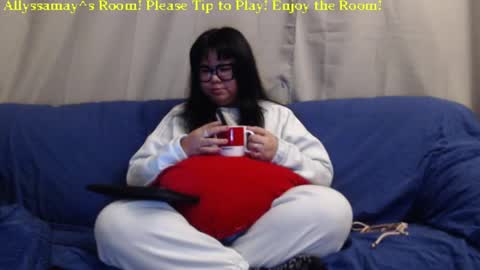 Snapshot of allyssamay chatting on 2, 2, 2025 Allyssamay online show from 2, 2, 2025